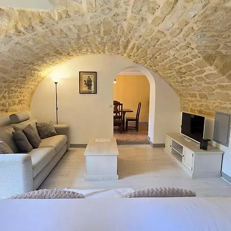 Holiday home Maison Authentique Du Vexin